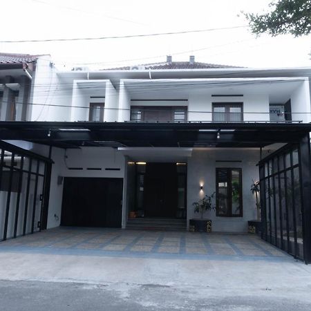 Villa Radja House Cipaku Indah Bandung Esterno foto