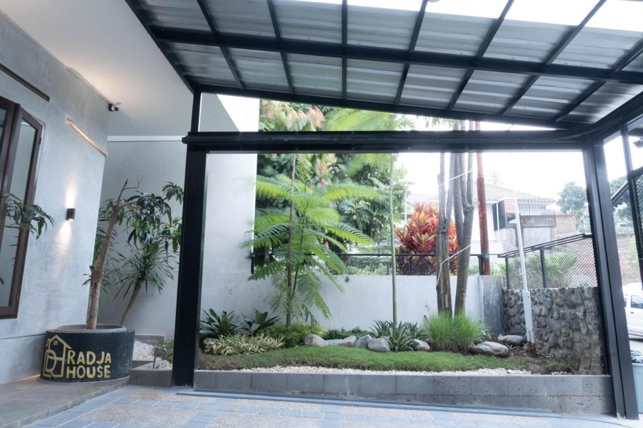 Villa Radja House Cipaku Indah Bandung Esterno foto